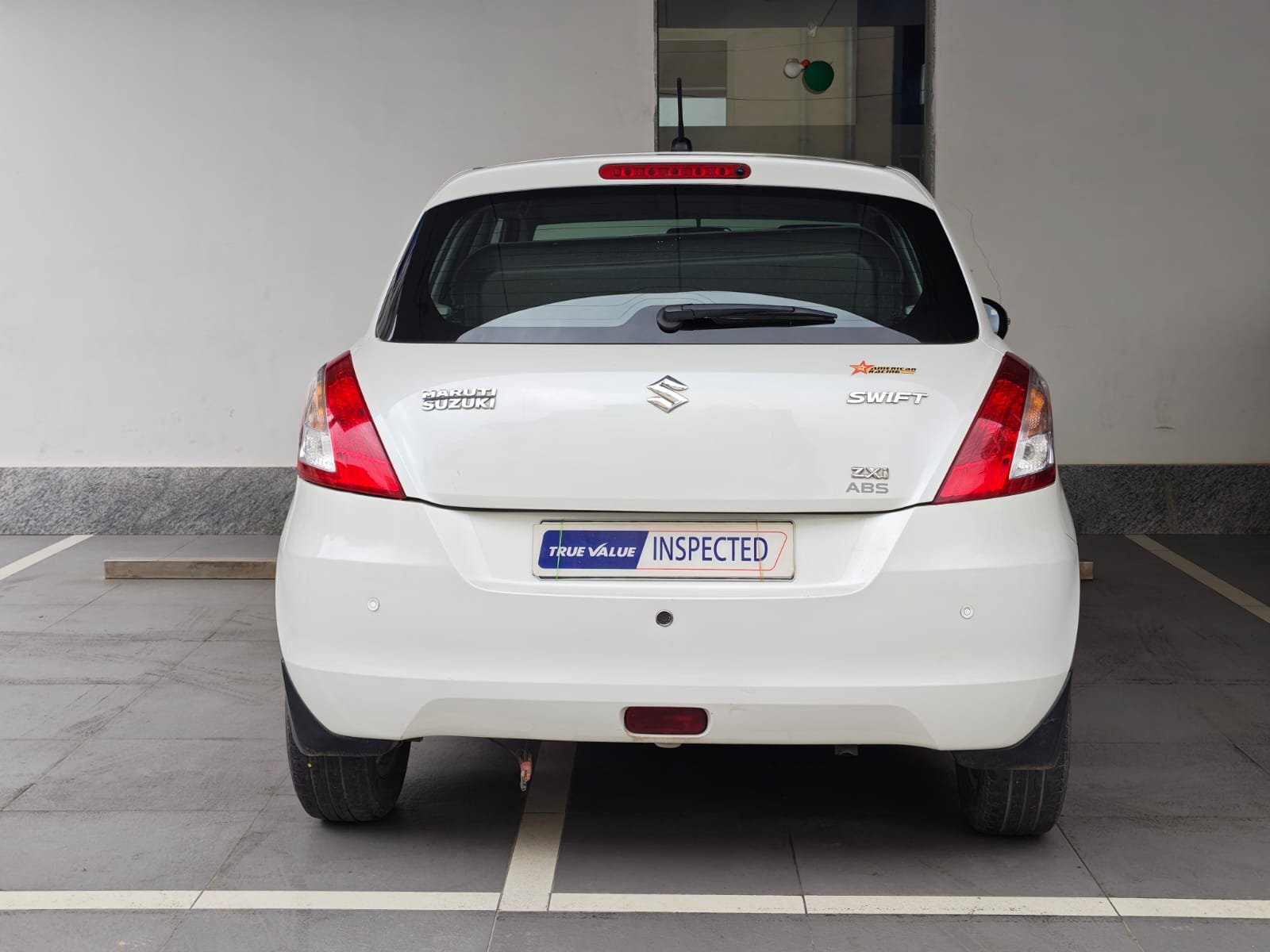 MARUTI SUZUKI SWIFT ZXI